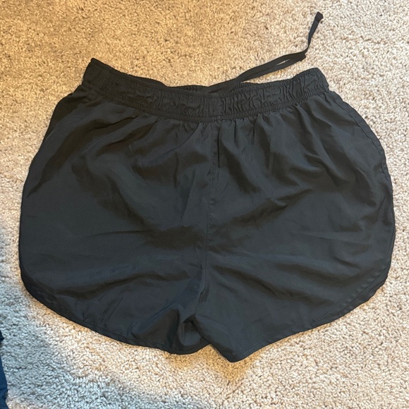 Nike Women's Black Athletic Shorts - Picture 3 of 4